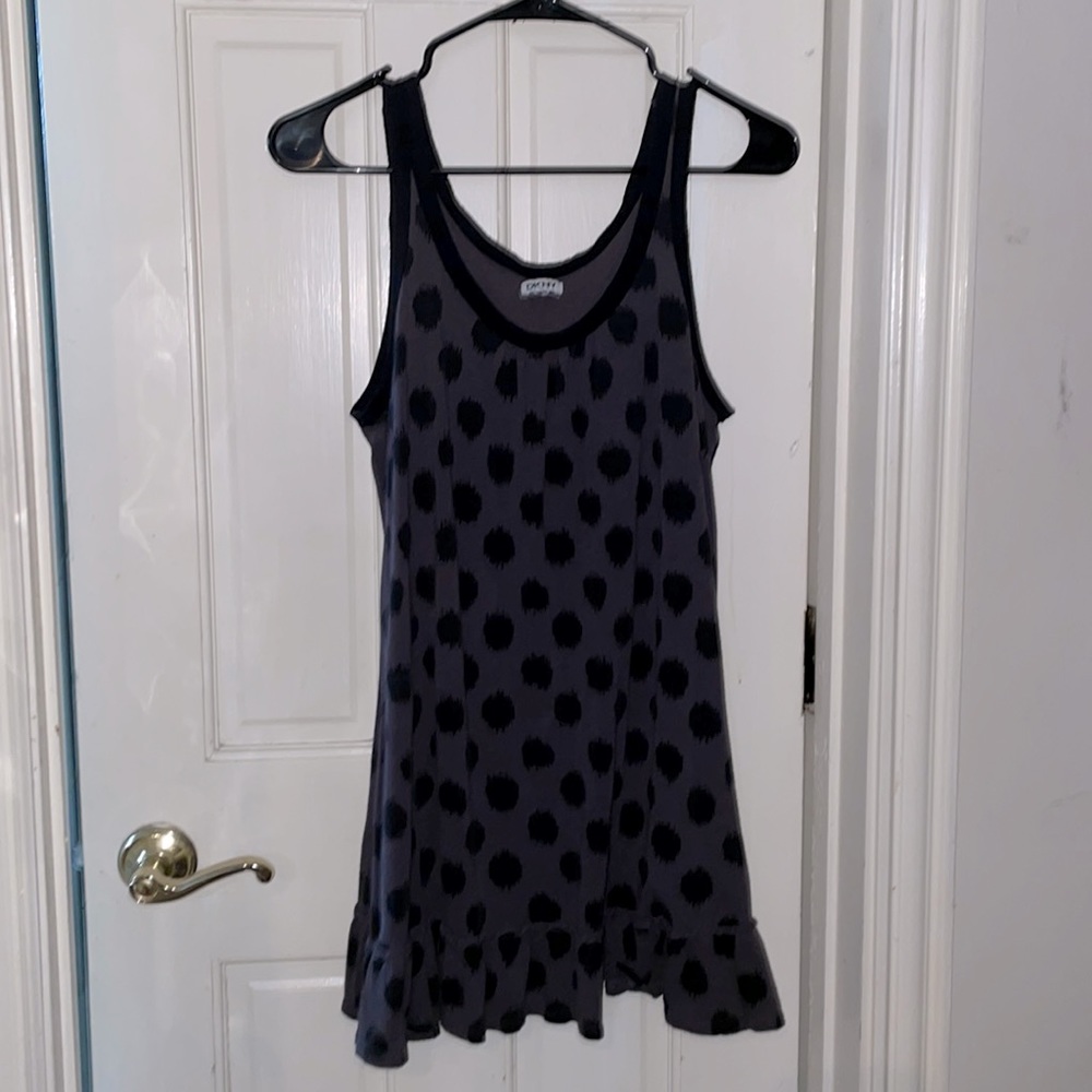 DKNY tank top /dress. Grey with black spots. ruffle on the bottom edge. sizeM.🖤